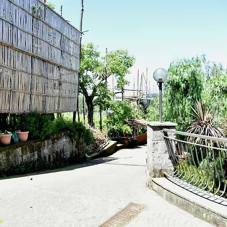 Bed & Breakfast Bed And Lemons 3*