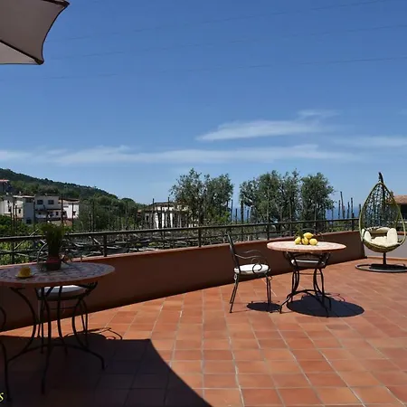 Bed & Breakfast Bed And Lemons