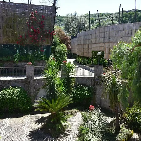 ベッド・アンド・ブレックファスト Bed And Lemons